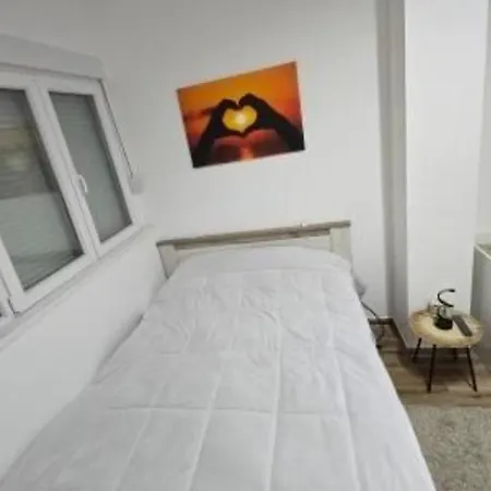 Bela Ns 56m2 Lux Appartamento Divčibare